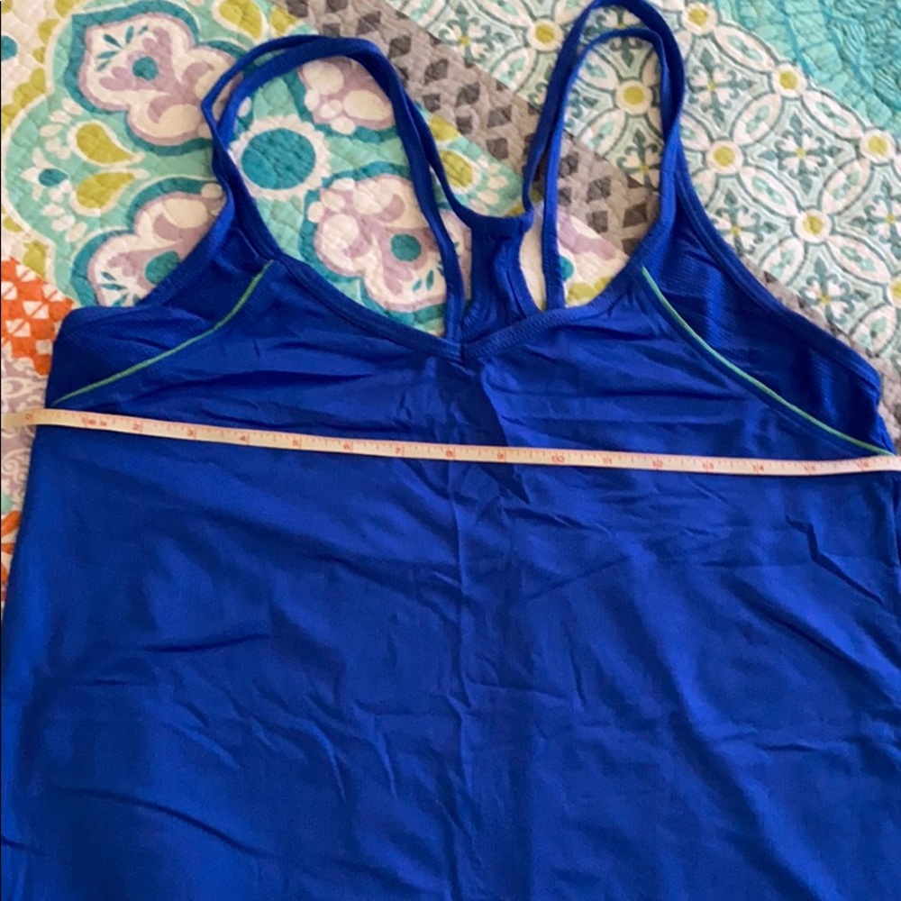 Lorna Jane Workout Tank pocket in Back - Picture 7 of 7